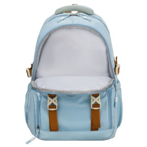 Plecak szkolny z poliestru w błękitnym kolorze zawieszony na regulowanych szelkach - Peterson