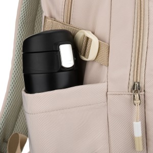 Beżowy, modny plecak szkolny z poliestru zawieszony na regulowanych szelkach - Peterson