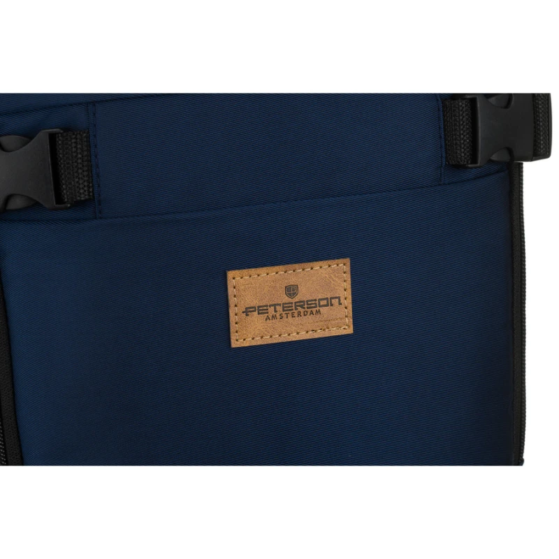 Plecak podróżny w granatowym kolorze, dwukomorowy i zamykany suwakiem - Peterson