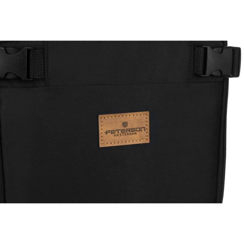Czarny plecak podróżny z poliestru idealny na bagaż podręczny - Peterson