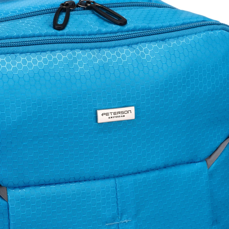 Podróżny plecak z poliestru w niebieskim kolorze wyposażony w oddychające szelki - Peterson
