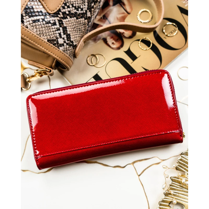 Duży portfel damski z lakierowanej skóry naturalnej w czerwonym kolorze zamykany suwakiem - Peterson