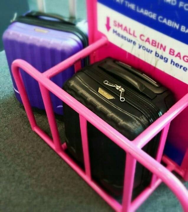 Kolorowa torba podróżna Rovicky spełniająca wymiary bagażu podręcznego