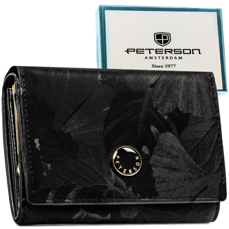 Poziomy portfel damski ze skóry naturalnej i ekologicznej w czarnym kolorze zamykany zatrzaskiem - Peterson