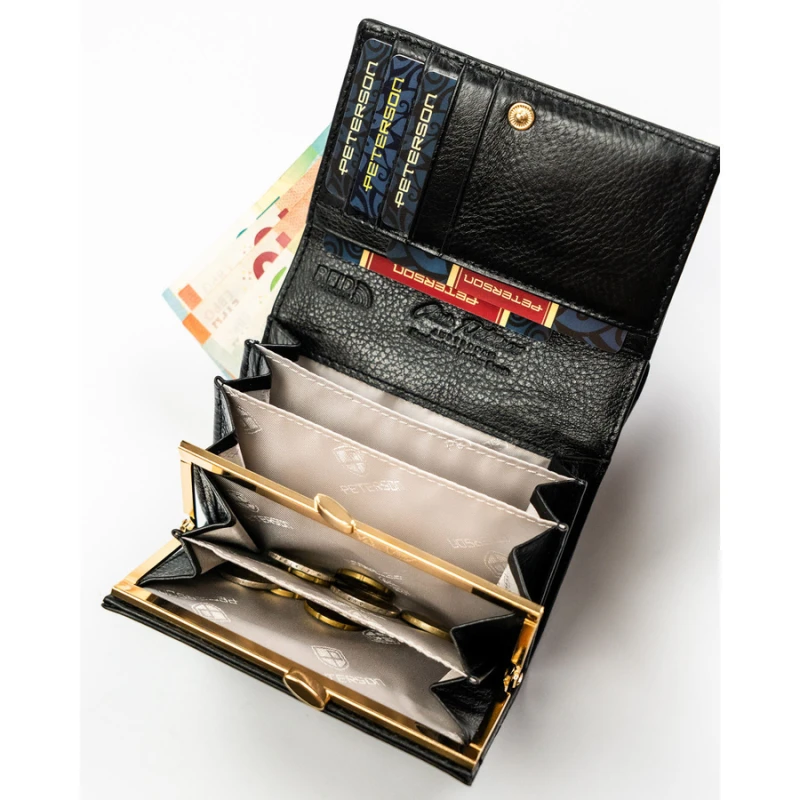Poziomy portfel damski ze skóry naturalnej i ekologicznej w czarnym kolorze zamykany zatrzaskiem - Peterson