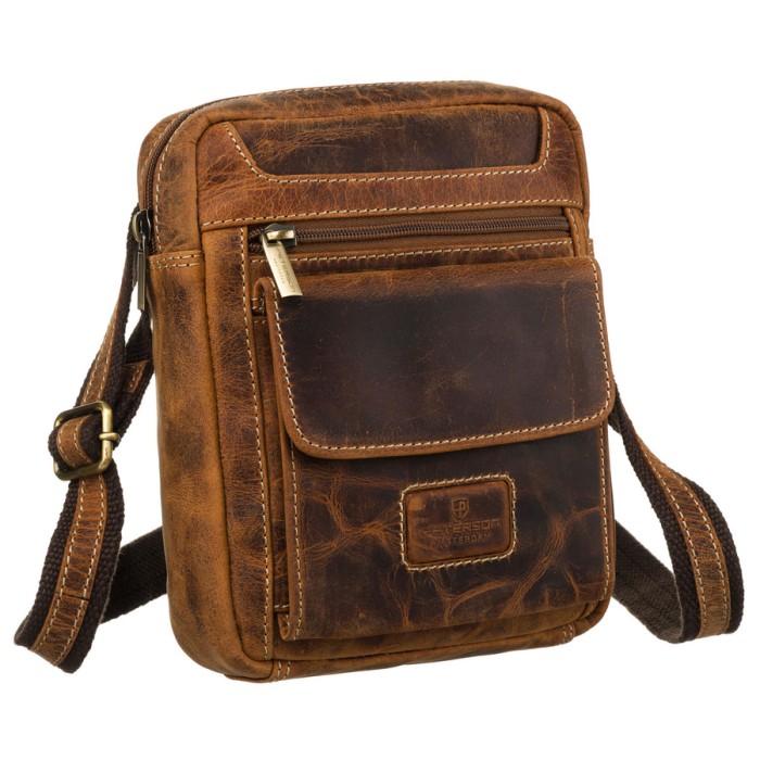 Mała listonoszka męska w brązowym kolorze wykonana ze skóry naturalnej - Peterson