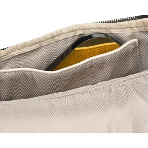 Saszetka damska ze skóry ekologicznej w jasnobeżowym kolorze, zamykana suwakiem - Peterson