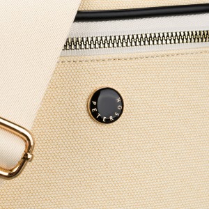 Saszetka damska w kolorze ecru z czarnymi elementami, wykonana z materiału syntetycznego - Peterson
