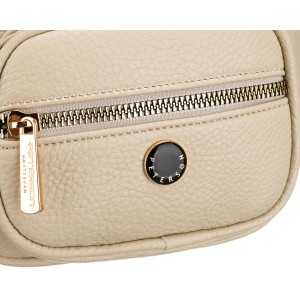 Saszetka damska w beżowym kolorze wykonana ze skóry ekologicznej, zamykana suwakiem - Peterson