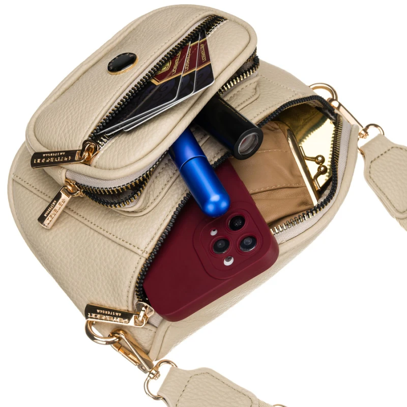 Saszetka damska w beżowym kolorze wykonana ze skóry ekologicznej, zamykana suwakiem - Peterson