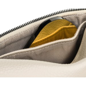 Saszetka damska wykonana ze skóry ekologicznej w jasnobeżowym kolorze - Peterson