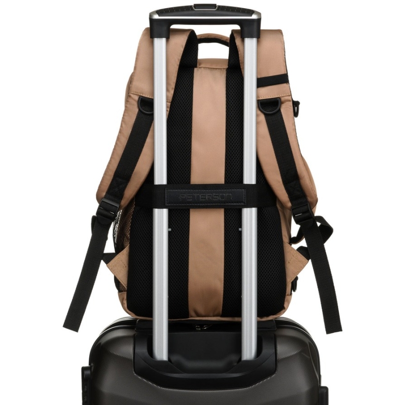 Plecak Peterson w kolorze beżowym z uchwytem na walizkę i bocznymi kieszeniami