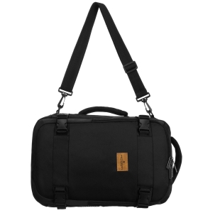 Czarny plecak podróżny Peterson z regulowanym paskiem do noszenia jak torby