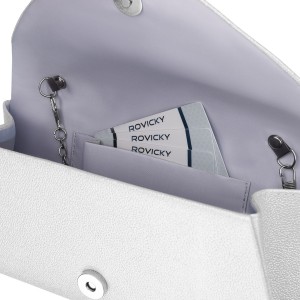 Srebrna kopertówka damska wykonana ze skóry ekologicznej zawieszona na łańcuszku - Rovicky