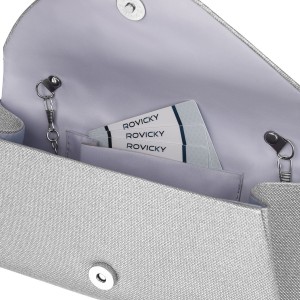 Brokatowa kopertówka damska wykonana z tkaniny syntetycznej w srebrnym kolorze - Rovicky