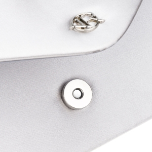 Srebrna, mała kopertówka damska wykonana z tkaniny syntetycznej - Rovicky