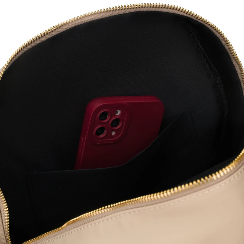 Beżowy plecaczek damski z nylonu i skóry ekologicznej zamykany suwakiem - Peterson