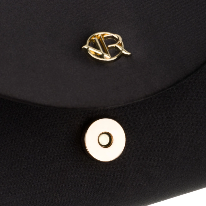 Kopertówka damska wykonana z tkaniny syntetycznej w czarnym kolorze - Rovicky