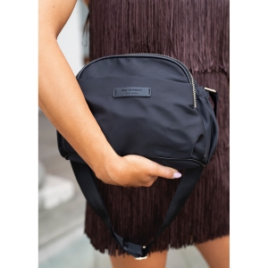 Stylowa nylonowa, czarna listonoszka damska, jednokomorowa z sześcioma kieszeniami - Peterson