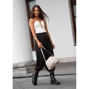 Stylowa nylonowa, beżowa listonoszka damska z sześcioma dodatkowymi kieszeniami - Peterson