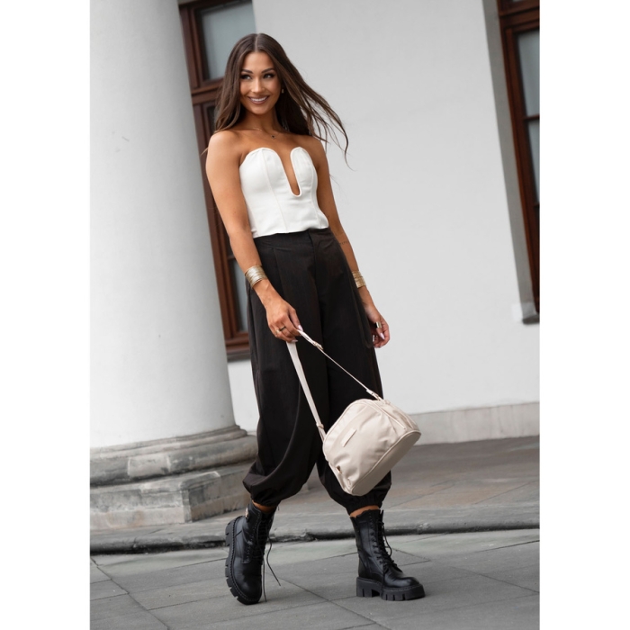 Stylowa nylonowa, beżowa listonoszka damska z sześcioma dodatkowymi kieszeniami - Peterson