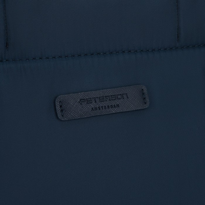 Miejska damska w granatowym kolorze zamykana klipsem magnetycznym - Peterson