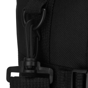 Podróżny plecak z poliestru w czarnym kolorze, dwukomorowy i idealny na bagaż podręczny - Peterson