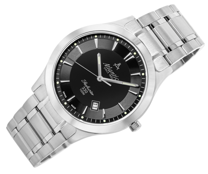 Profil koperty 41 mm – smukła forma, stal szlachetna i szkło szafirowe odporne na zarysowania.