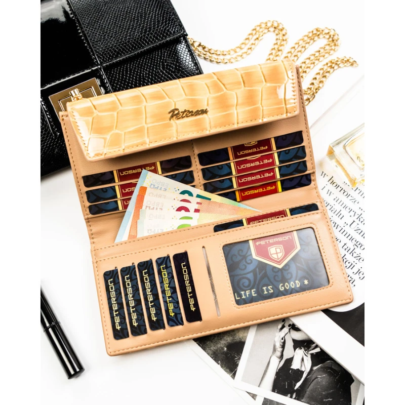 Portfel damski ze skóry ekologicznej w beżowym kolorze z tłoczeniem na wzór skóry krokodyla - Peterson