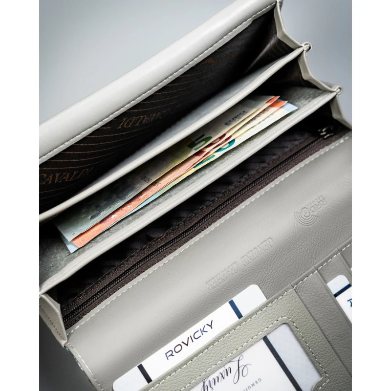 Skórzany, wielokolorowy portfel damski w kwiaty, wyposażony w system RFID - 4U Cavaldi
