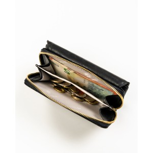 Czarny portfel damski ze skóry ekologicznej zamykany na zatrzask i suwak - Peterson