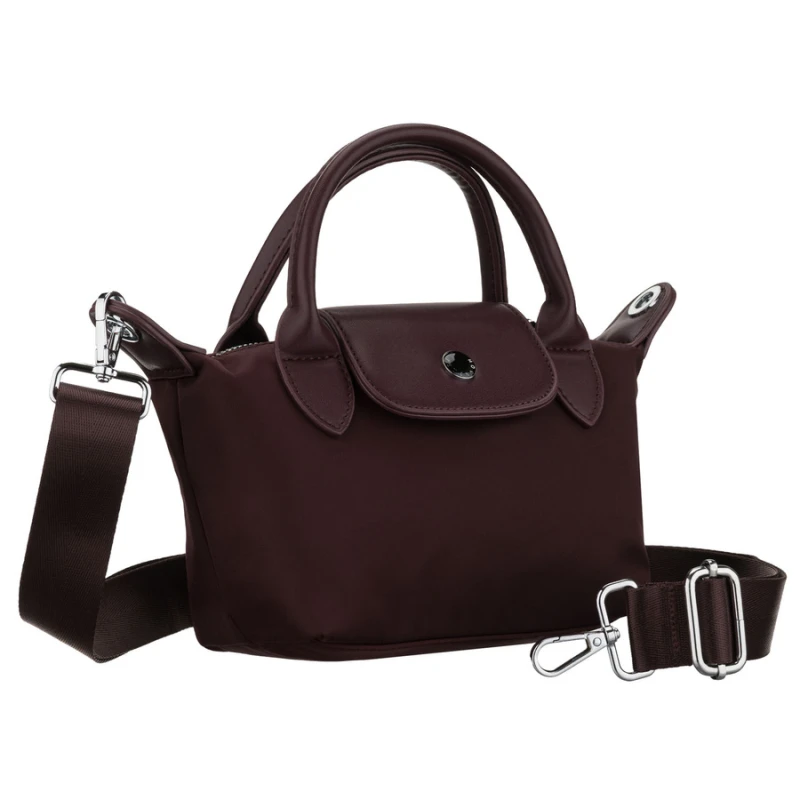 Bordowa listonoszka damska z poliestru zawieszona na szerokim pasku i poręcznych uchwytach - Peterson