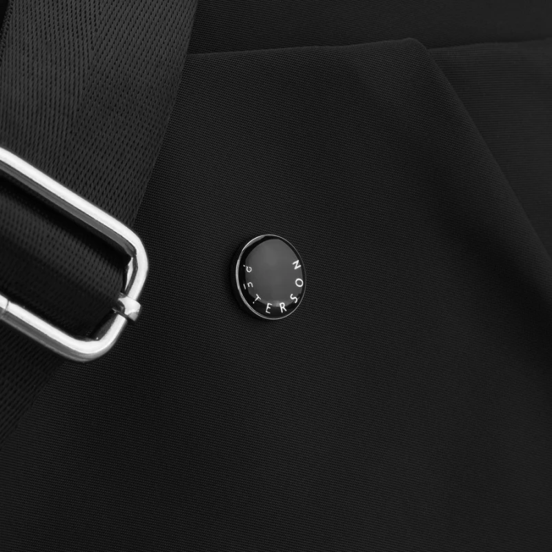 Listonoszka damska z poliestru w czarnym kolorze, dwukomorowa z zewnętrzną kieszonką - Peterson