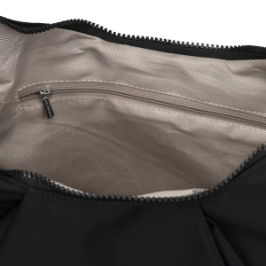 Czarna torebka damska z poliestru zamykana suwakiem - Peterson