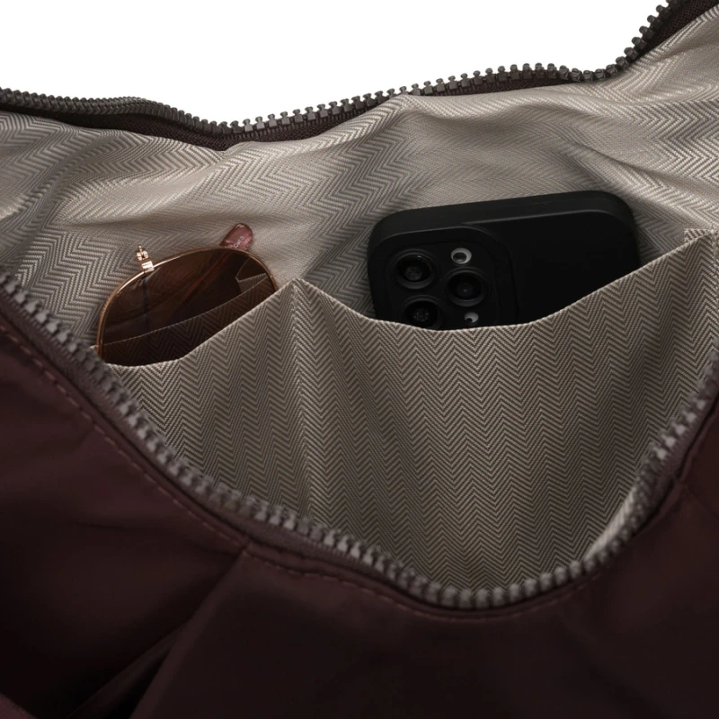 Duża, bordowa torebka damska z poliestru, mieszcząca format A4 - Peterson