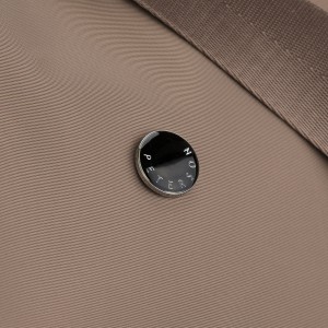 Duża, ciemnobeżowa torebka damska z poliestru, mieszcząca format A4 - Peterson