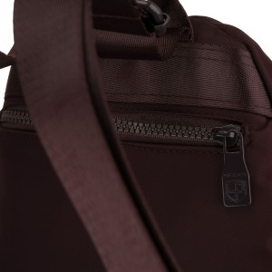 Bordowy, miejski plecak damski wykonany z poliestru - Peterson