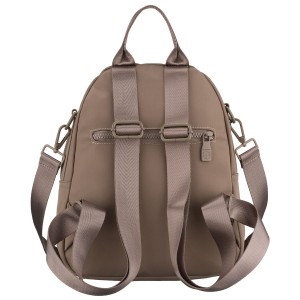 Mały, beżowy plecak damski wykonany z poliestru, wyposażony w dodatkowy pasek - Peterson