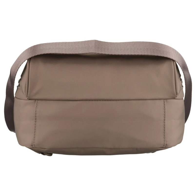 Mały, beżowy plecak damski wykonany z poliestru, wyposażony w dodatkowy pasek - Peterson