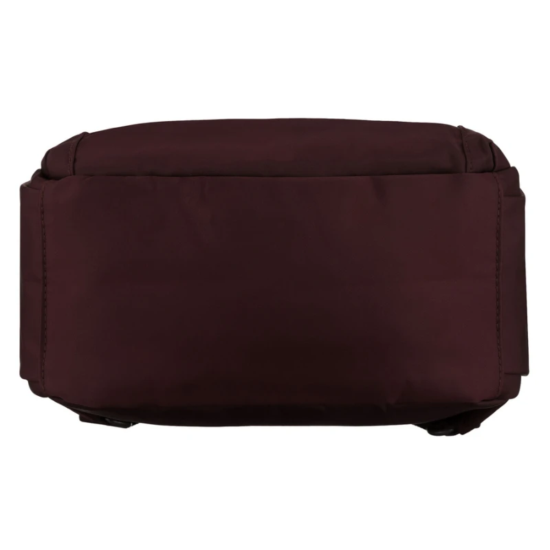 Bordowy plecak damski wykonany z poliestru, zawieszony na regulowanych szelkach - Peterson