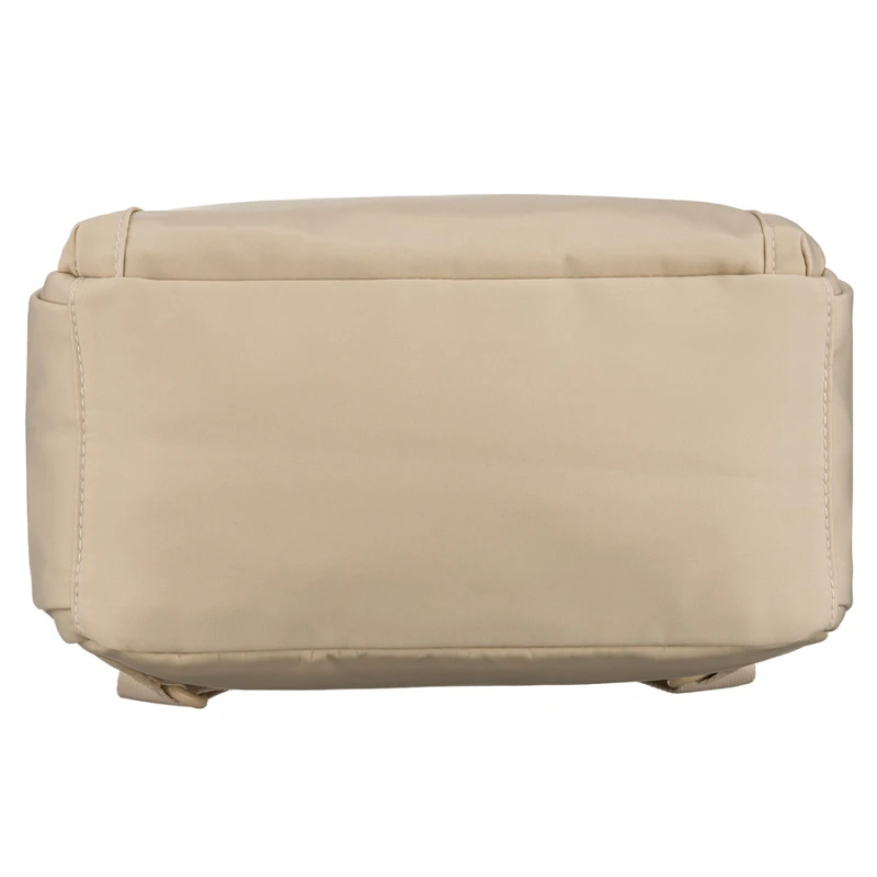 Mały plecak damski wykonany z poliestru w kolorze ecru, jednokomorowy z kieszenią zewnętrzną - Peterson