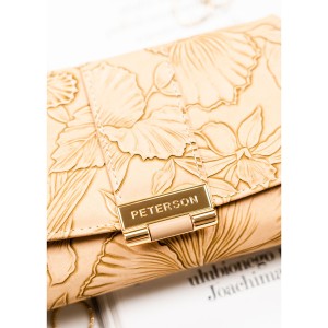 Elegancki portfel damski ze skóry ekologicznej w beżowym kolorze ze wzorem w kwiaty - Peterson | Niua.pl