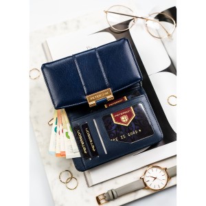 Granatowy, poziomy portfel damski wykonany ze skóry ekologicznej i zamykany na zatrzask - Peterson | Niua.pl
