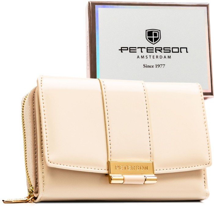 Poziomy portfel damski wykonany z lakierowanej skóry ekologicznej w beżowym kolorze - Peterson | Niua.pl