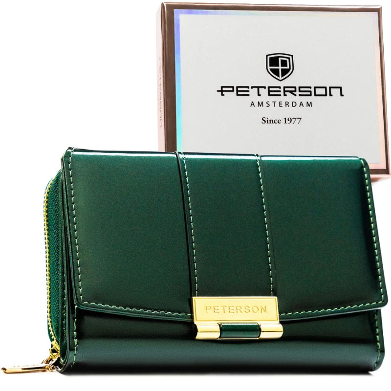 Poziomy portfel damski z lakierowanej skóry ekologicznej w zielonym kolorze, wyposażony w system RFID - Peterson | Niua.pl