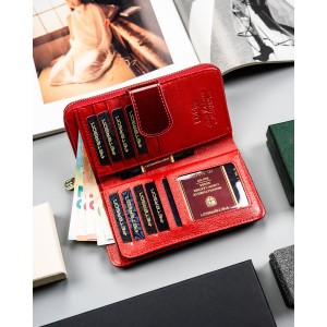 Pionowy portfel damski z lakierowanej skóry naturalnej w czerwonym kolorze - Peterson | Niua.pl