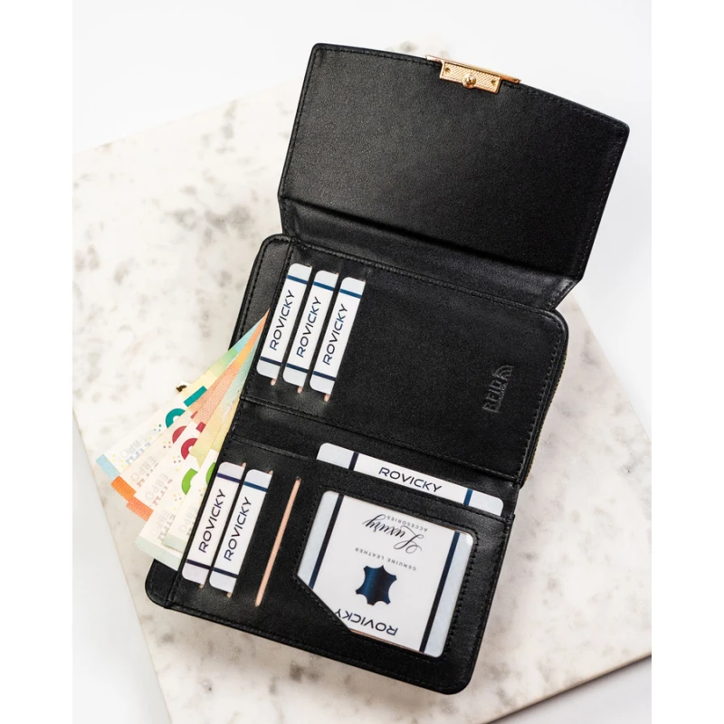 Średni portfel damski ze skóry ekologicznej w czarnym kolorze, model mieszczący dowód rejestracyjny - Rovicky  | Niua.pl