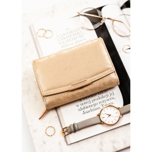 Beżowy, poziomy portfel damski ze skóry ekologicznej zamykany na zatrzask - Rovicky | Niua.pl