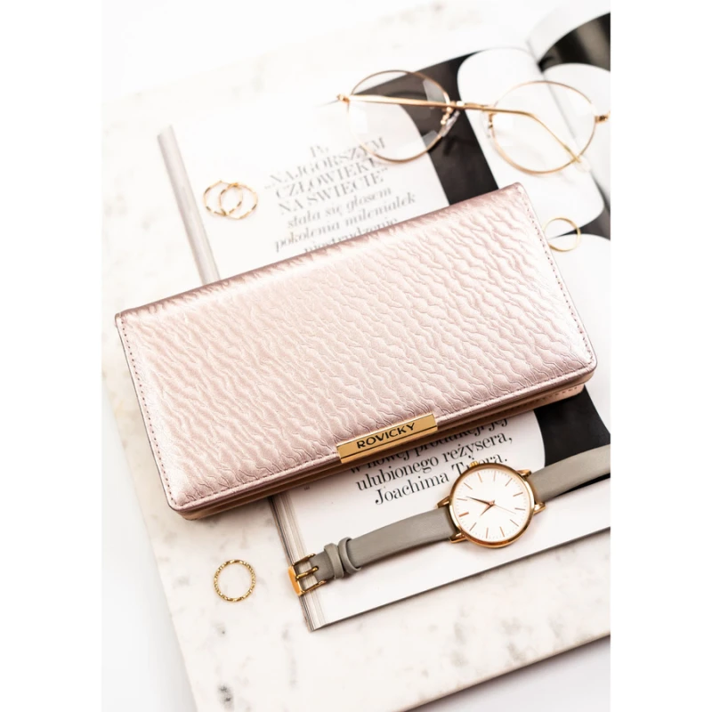 Duży, beżowy portfel damski ze skóry ekologicznej wyposażony w system RFID - Rovicky | Niua.pl