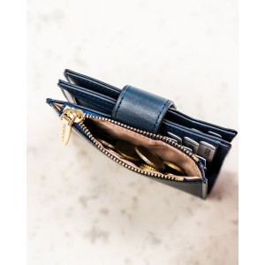 Granatowy portfel damski ze skóry ekologicznej zamykany na zatrzask i suwak - Rovicky | Niua.pl